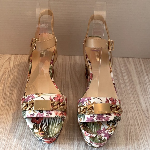 Guess multi flower butterfly ankle strap sandals - Picture 3 of 9